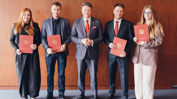 PER ASPERA AD ASTRA – najlepsi doktoranci 2025 roku zostali nagrodzeni